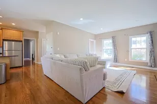 53 Russell St, Marlborough, MA 01752 - Photo 6