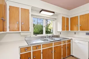 17 Glezen Ln, Wayland, MA 01778 - Photo 8