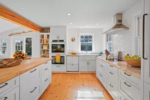 187 Lagoon Pond Rd, Tisbury, MA 02575 - Photo 10