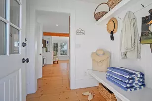 187 Lagoon Pond Rd, Tisbury, MA 02575 - Photo 4