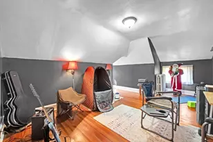 283 Longhill St, Springfield, MA 01108 - Photo 34