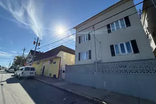 208 Snell St, Fall River, MA 02721 - Photo 1