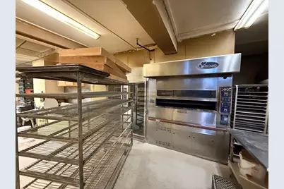 208 Snell St, Fall River, MA 02721 - Photo 6