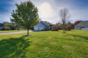 8 Village Way, Westport, MA 02790 - Photo 6