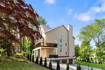 58 Chestnut St, Lynnfield, MA 01940 - Photo 2