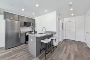 585 Essex St, Lynn, MA 01901 - Photo 2