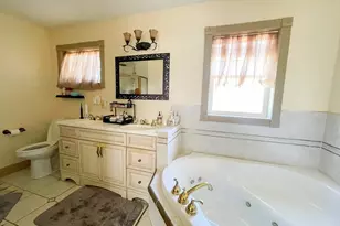 55 Metropolitan Ave, Boston, MA 02131 - Photo 8