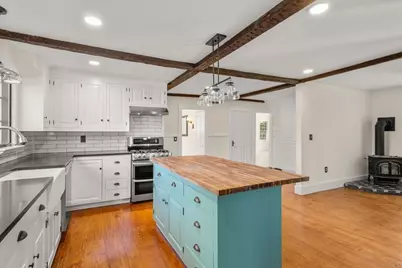 1011 Edmands Rd, Framingham, MA 01701 - Photo 8