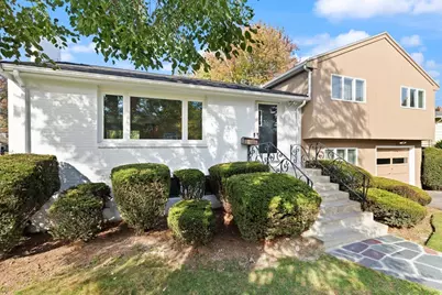 19 Selwyn, Newton, MA 02461 - Photo 2