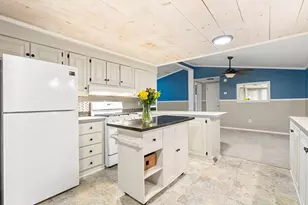 94 Leisurewoods Dr, Rockland, MA 02370 - Photo 12