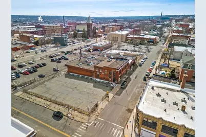 158 Chestnut St, Holyoke, MA 01040 - Photo 4