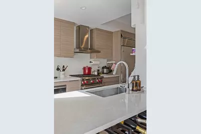 14 W Broadway #307, Boston, MA 02127 - Photo 4