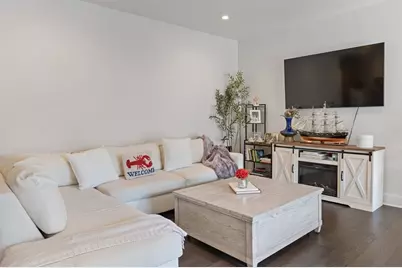 14 W Broadway #307, Boston, MA 02127 - Photo 6