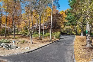 243 Spring St, Shrewsbury, MA 01545 - Photo 30