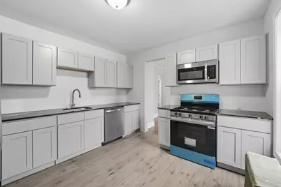 268-270 Sargeant St, Holyoke, MA 01040 - Photo 4