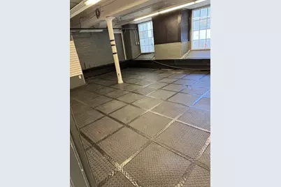 657 Quarry St #1R, Fall River, MA 02723 - Photo 1