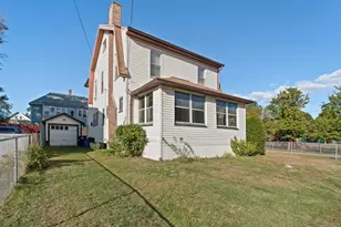 15 Chapman Ave, Holyoke, MA 01040 - Photo 4