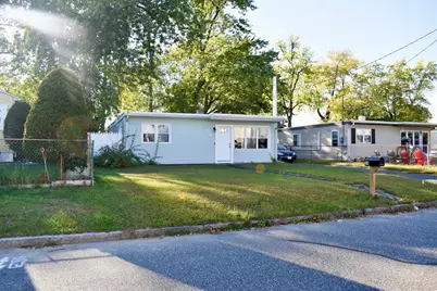 34 Wallace St, Springfield, MA 01119 - Photo 6