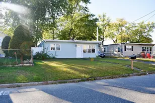 34 Wallace St, Springfield, MA 01119 - Photo 6