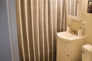 34 Wallace St, Springfield, MA 01119 - Photo 18