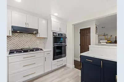 217 Park St, North Reading, MA 01864 - Photo 4