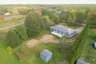 621 Woods Rd, Barre, MA 01005 - Photo 14