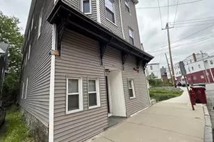 690 Lawrence St, Lowell, MA 01852 - Photo 8