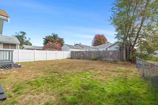 82 Cliff St, Quincy, MA 02169 - Photo 4