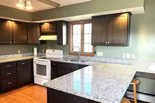 1261 G A R Hwy, Swansea, MA 02777 - Photo 10