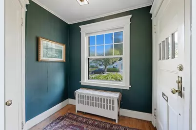 31 Wellesley Rd, Holyoke, MA 01040 - Photo 6