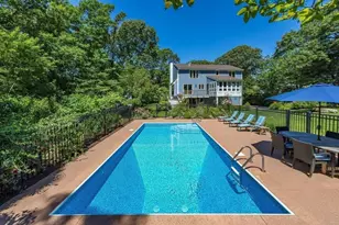 121 Streeter Hill Rd, Falmouth, MA 02556 - Photo 2