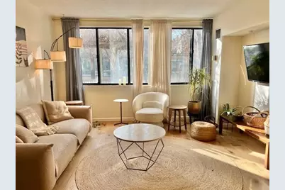 1731 Beacon St #4, Brookline, MA 02445 - Photo 2