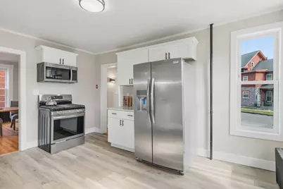 49 Linden St, Holyoke, MA 01040 - Photo 8