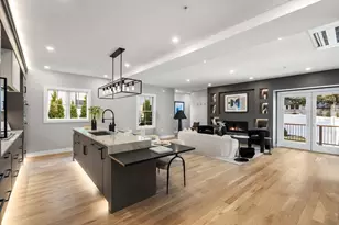 71 Greenough St, Brookline, MA 02445 - Photo 2