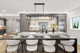 71 Greenough St, Brookline, MA 02445 - Photo 6