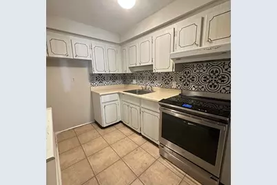 915 Edgell Rd #71, Framingham, MA 01701 - Photo 2