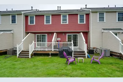 17 Fernwood Dr #D, Leominster, MA 01453 - Photo 2