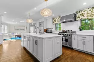 25 Forest St, Manchester by the Sea, MA 01944 - Photo 8