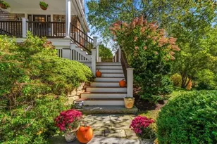 25 Forest St, Manchester by the Sea, MA 01944 - Photo 2