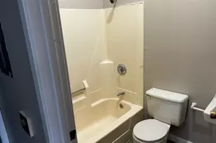 92 Gorham St, Lowell, MA 01852 - Photo 4