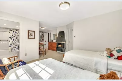 647 Main Street, Shrewsbury, MA 01545 - Photo 20