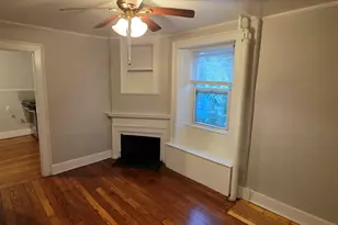 8 Herbert St, Salem, MA 01970 - Photo 4