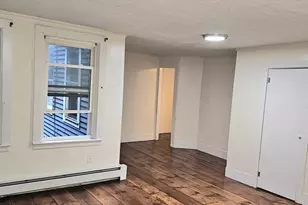 154 Pleasant St, Fitchburg, MA 01420 - Photo 10