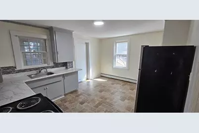 154 Pleasant St, Fitchburg, MA 01420 - Photo 12