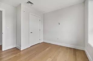 301 Border St, Boston, MA 02128 - Photo 8