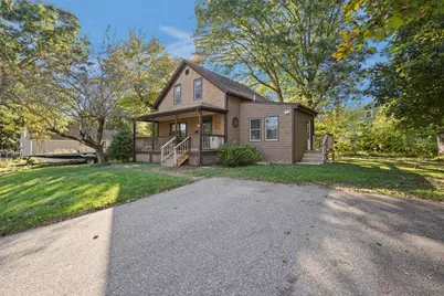 137 Sumner St, North Attleboro, MA 02760 - Photo 2