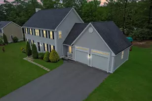 8 Autumn Gate Cir, Millbury, MA 01527 - Photo 4