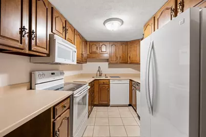 170 Commercial St #4, Boston, MA 02109 - Photo 6