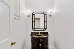 20 Chestnut St, Boston, MA 02108 - Photo 10