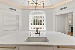 20 Chestnut St, Boston, MA 02108 - Photo 4